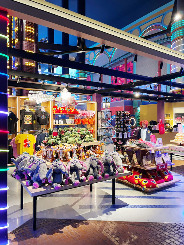 Treasures to Take Home – Souvenir Booths at Skytropolis