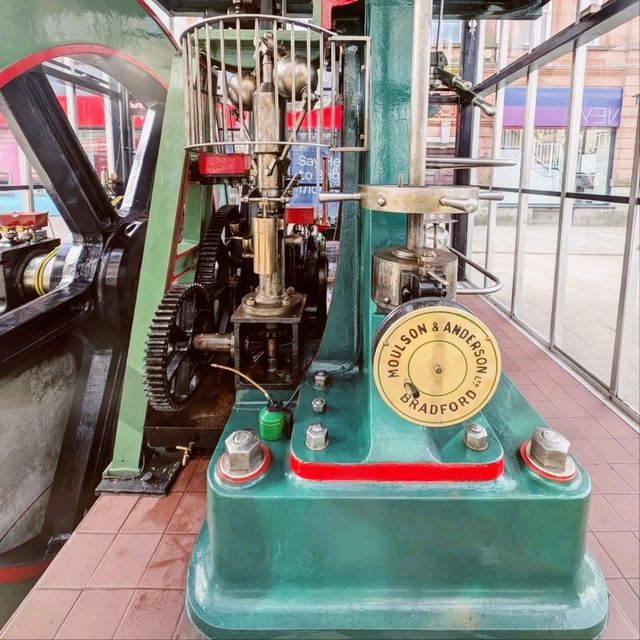 Fred Dibnah Statue