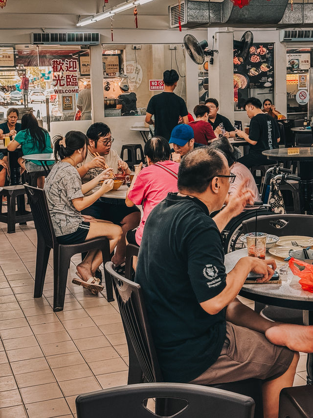 Midday Makan Spot for Local Favourites — KW Food Street, Pandan Indah
