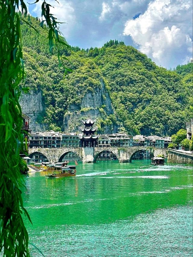 “The Emerald Ribbon of Zhenyuan”