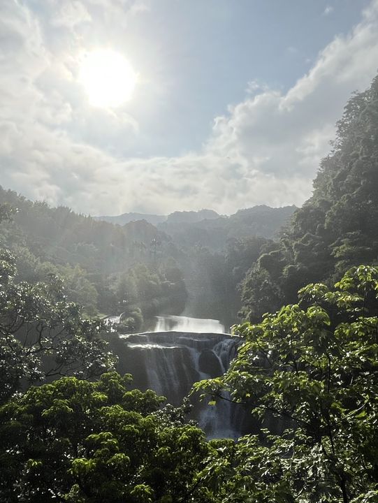 💦 Shifen Waterfall Is Taiwan’s Most Dreamy Cascading Surprise