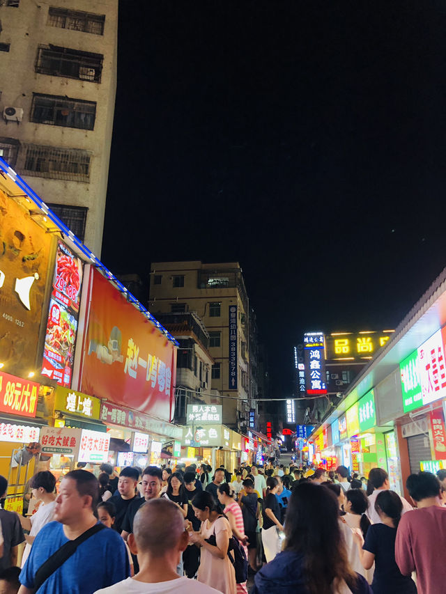 很震撼的夜市❤️人山人海🥳熱熱鬧鬧👍