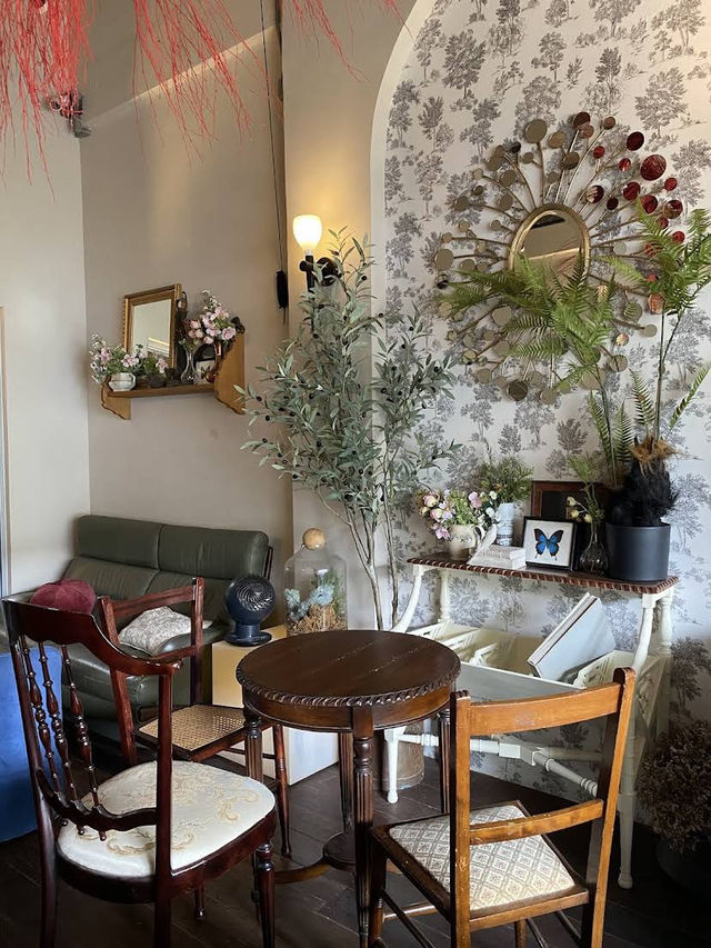 Pewter Tag Hatyai, Vintage Whimsy Meets Dessert Delight