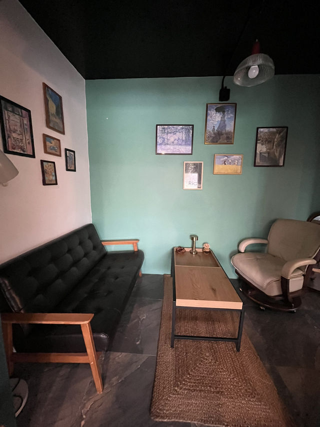 แวะพักจิบกาแฟชิคๆ ที่ Rico คาเฟ่ริมสุขุมวิท นายายอ