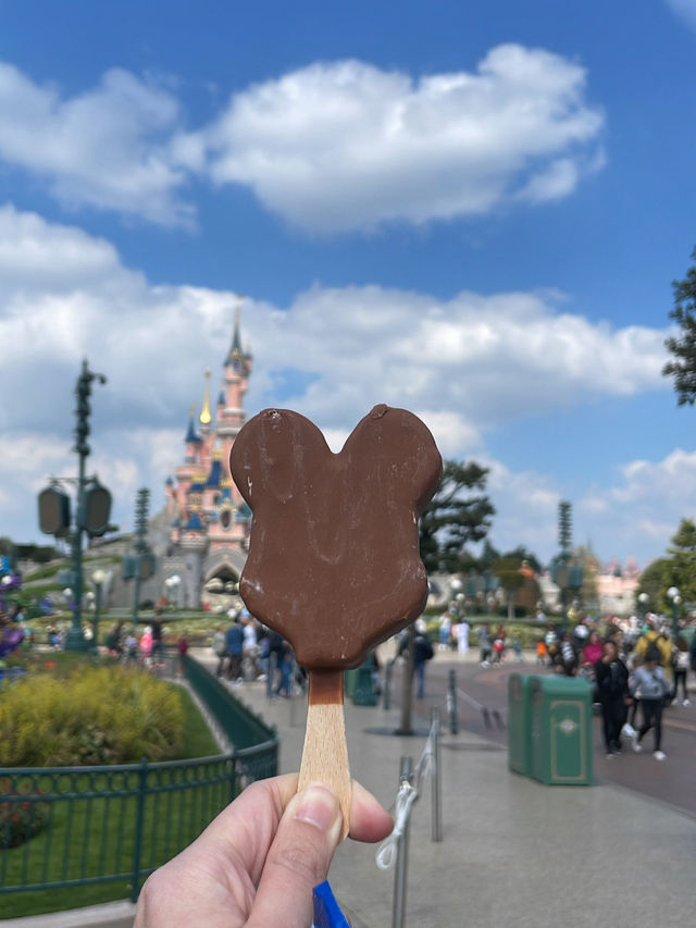 🏰 Disneyland Paris – โลกเวทมนตร์ที่ต้องหลงรัก 🇫🇷 🏰 Disneyland Paris – โลกเวทมนตร์ที่ต้องหลงรัก 🇫🇷