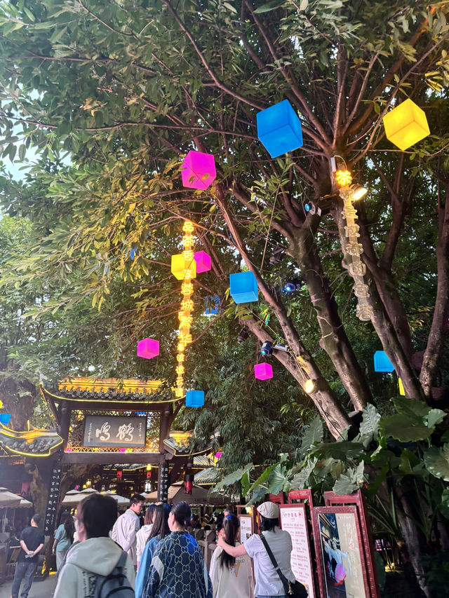 Chengdu People’s Park – Secret Spot! 💎😱