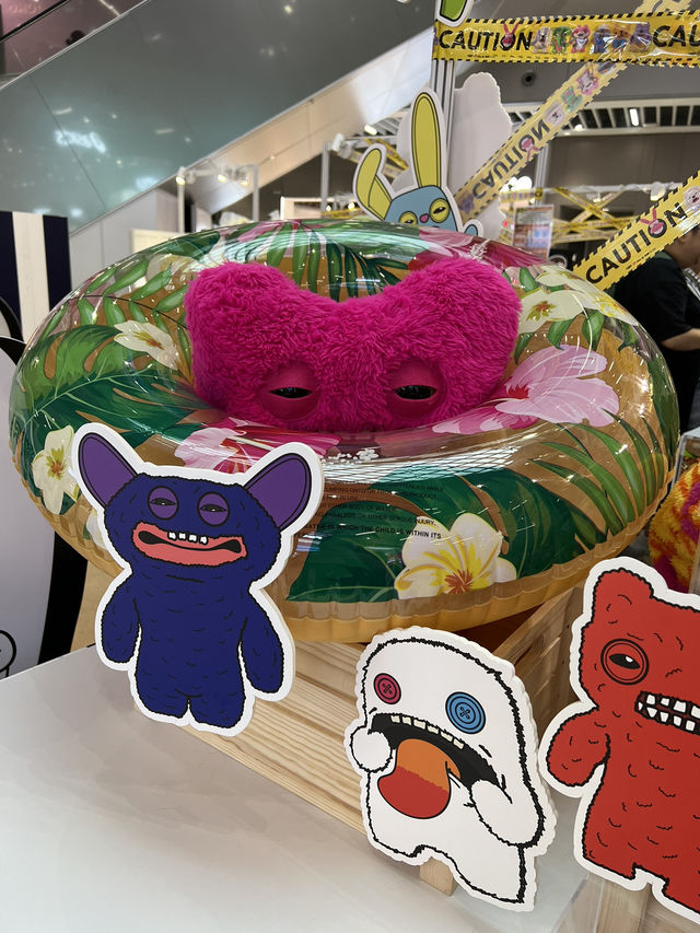 香港啟德零售館LOGON 大熱英國搞怪Fuggler 公仔  香港啟德零售館LOGON 大熱英國搞怪Fuggler 公仔