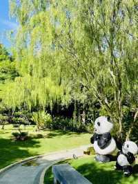 East Meets Harmony at the Malaysia-China Friendship Garden 🇲🇾❤️🇨🇳