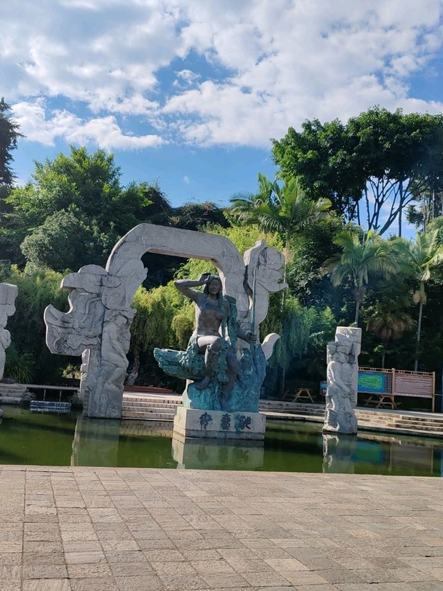 The Pearl of Erhai Lake: A One-Day Travel Guide to Nanzhao Style Island