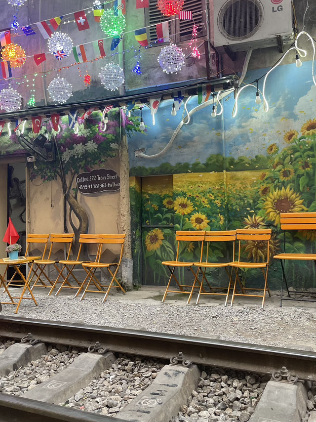 🚂✨ Hanoi Train Street – ถนนรถไฟกลางเมือง ✨🚂