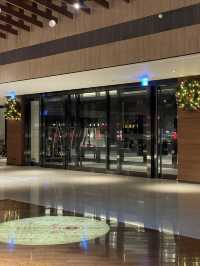 289BAR — Crowne Plaza Tainan 로비의 커피 한 잔과 분위기