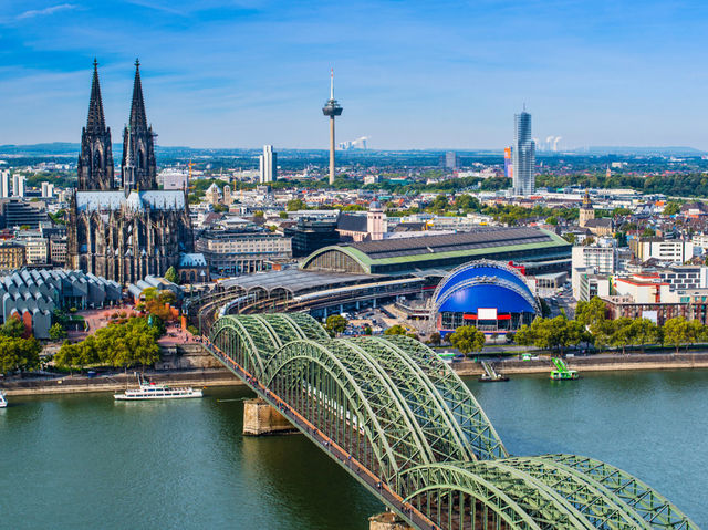 Cologne Cathedralมหาวิหารโกธิกที่งดงามเหนือกาลเวลา