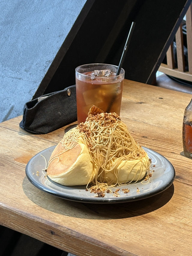 モンブラン専門店【栗りん】のコラボ!EDWのふわふわパンケーキ💛 モンブラン専門店【栗りん】のコラボ!EDWのふわふわパンケーキ💛