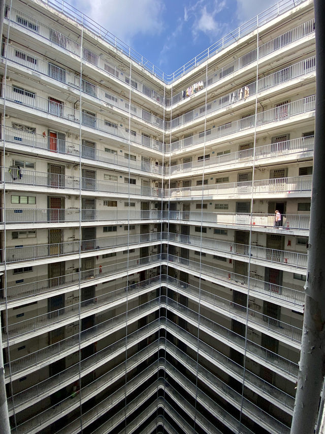 山旮旯的象山邨✨探秘香港井字型公屋建築美🌆 山旮旯的象山邨✨探秘香港井字型公屋建築美🌆