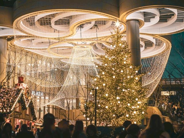 🌆 Christmas Lights & City Heights: Winter Magic at Azabudai Hills
