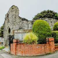 Solo Ruin Seeking: An Hour at Barry Castle