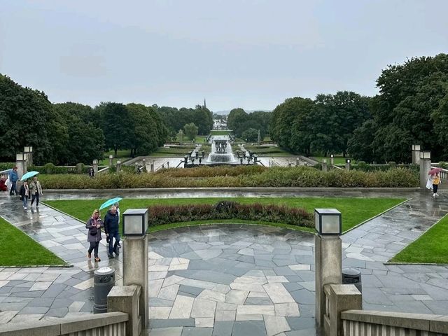 VIGELAND SCULPTURE PARK. VIGELAND SCULPTURE PARK.