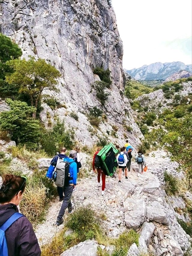 🌿🏞️ Perazica Do – Montenegro’s Hidden Mountain Haven 🌿🏞️ Perazica Do – Montenegro’s Hidden Mountain Haven