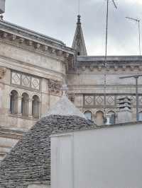 돌지붕이 춤추는 도시, 알베로벨로의 매력