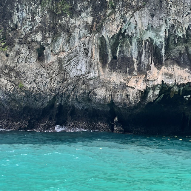 Острова ПхиПхи, Пхи-Пхи- ле, Майя Бэй Острова ПхиПхи, Пхи-Пхи- ле, Майя Бэй