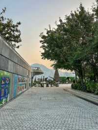 Urban Tides of Light: A Kowloon Christmas Unfolding