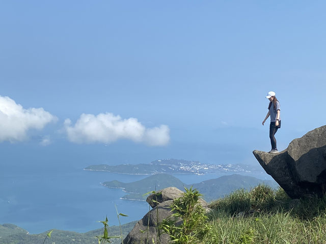 蓮花山的冒險：探索未知國度的勇氣 🏞️🌿