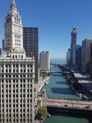 芝加哥川普國際飯店大廈🌃✨ 視野開闊，享受市中心活力