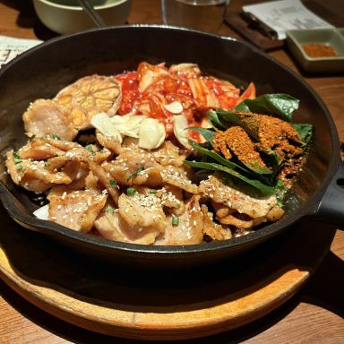深センで楽しめるクリエイティブな韓国料理😋￼行列パーティー | Trip