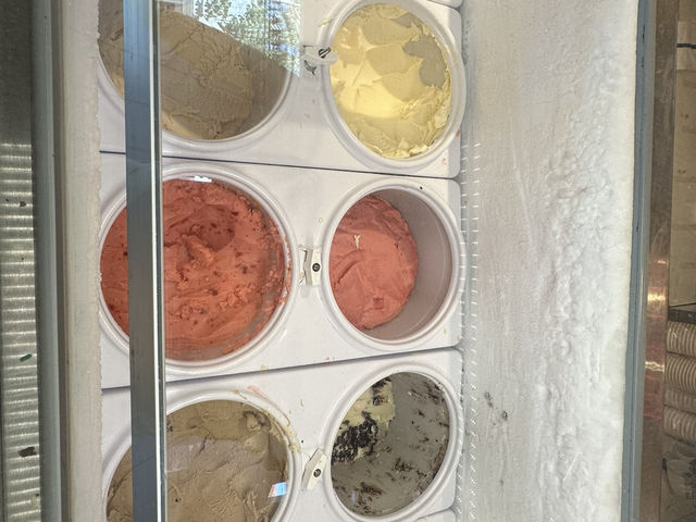 洛斯加托斯超級美味的冰淇淋美食店
