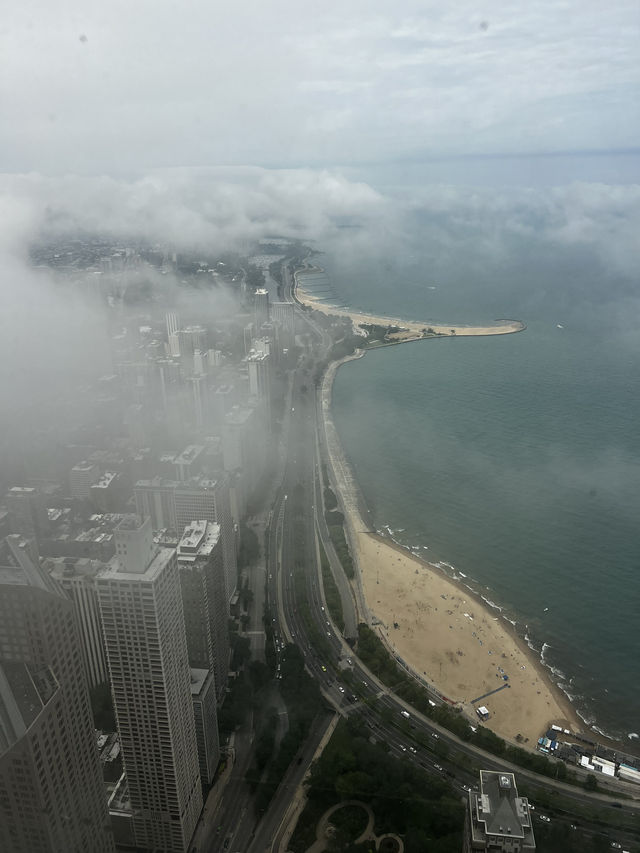 俯瞰風之城：360° 高空裡的芝加哥片刻 