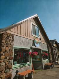 🏔️✨ Discover Waterton Townsite – The Heart of Waterton Lakes National Park! ✨🏔️