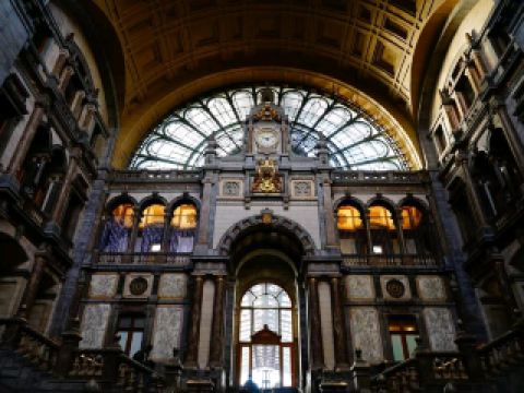 สถานีแอนต์เวิร์ปสุดเจ๋ง✨