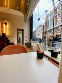 Cute Cafe in London 🇬🇧