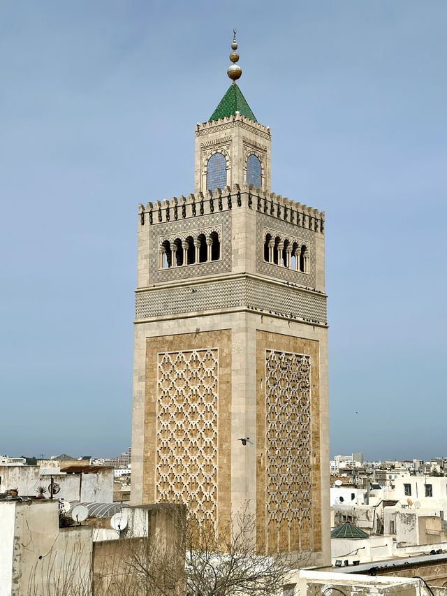 Wander through the Medina of Tunis 🕌