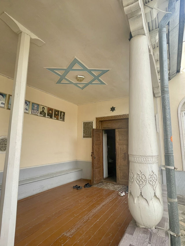 The Gumbaz Synagogue