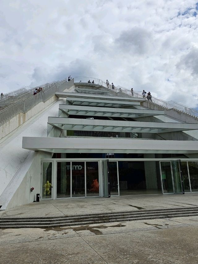 🚶‍♂️ Tirana in One Day – Walking Route & Tips ☀️