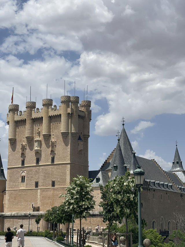 Madrid-Segovia day trip. Super Recommend