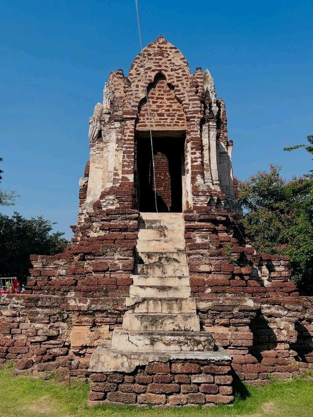 Wat Aranyik — Atmospheric Ruins of a Sukhothai-Era Temple