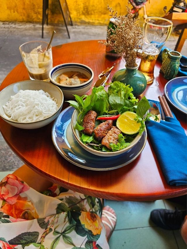 🍽️ Em Comfort Food – Your Cozy Culinary Hideaway in Hoi An