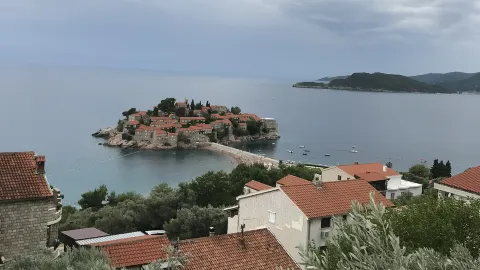 Budva, Montenegro - Sunset City 🇲🇪🌅 — traveler post in Przno