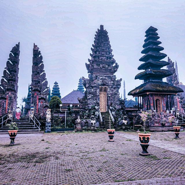 Temple Hopping In Bali!