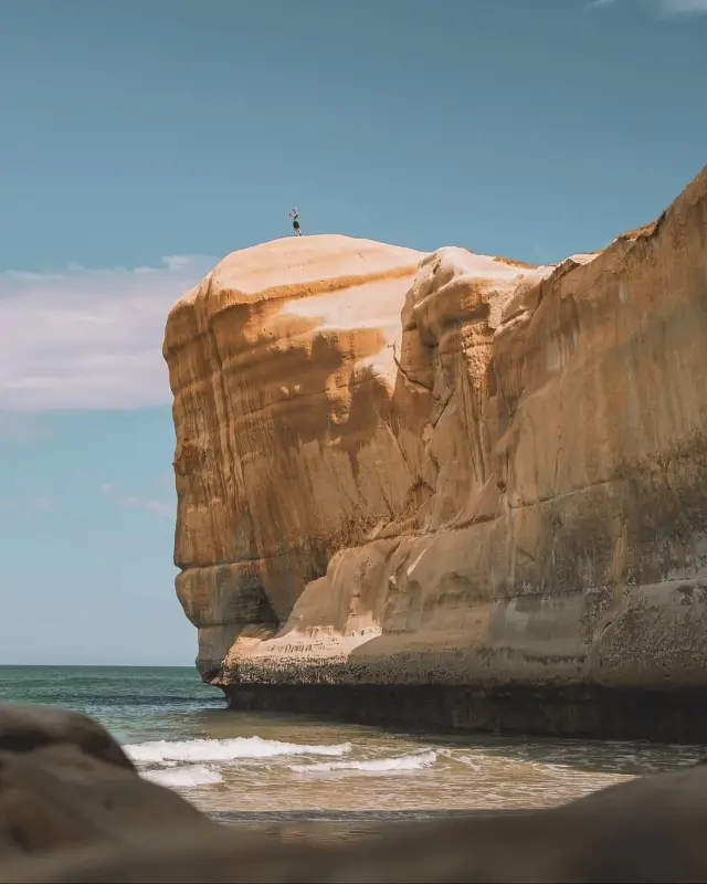 Explore Tunnel Beach with us