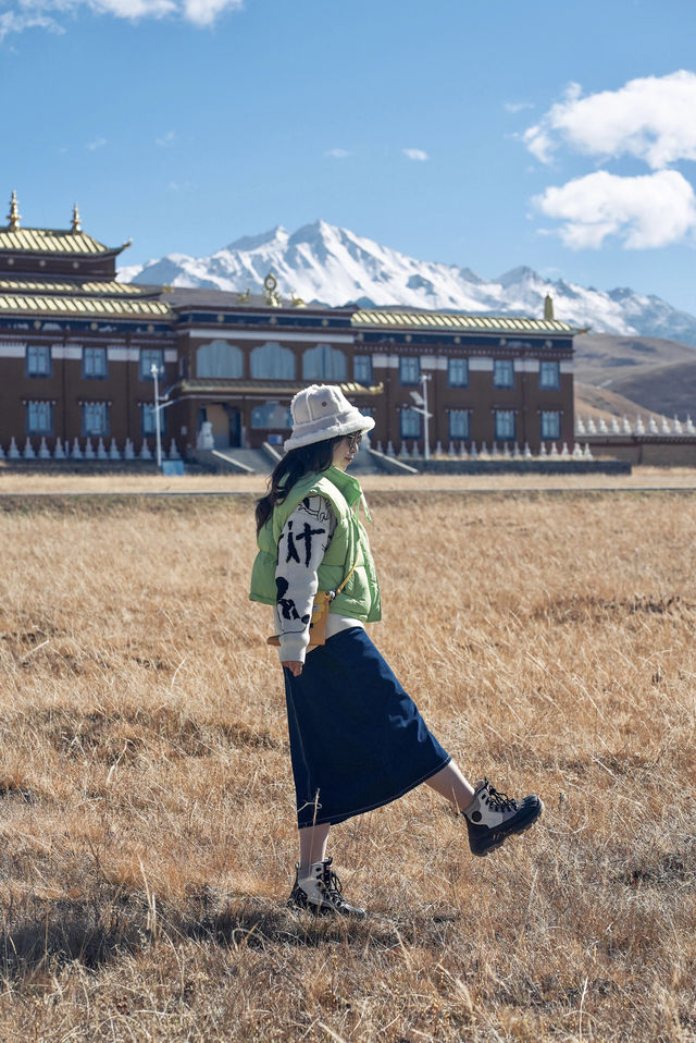 川西藏風小眾打卡｜甘孜道孚藏民居+背靠雪山木雅大寺