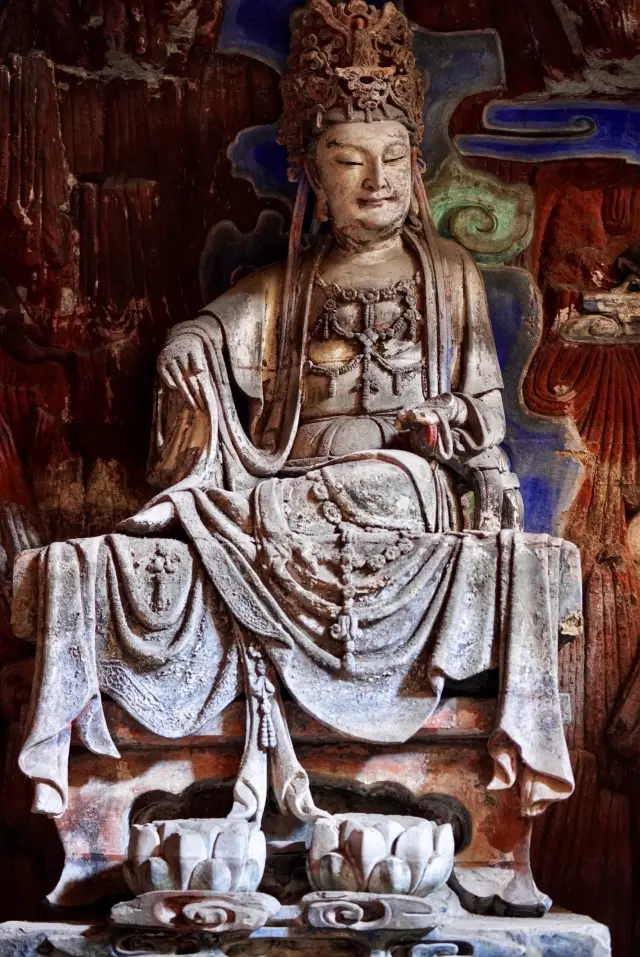 The various colored statues of Baoding Mountain in Dazu Rock Carvings