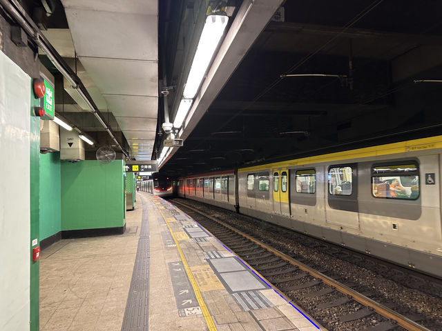 維多利亞港的日與夜