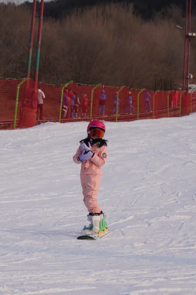 You should always go skiing once in winter | Beijing Lotus Mountain Ski Resort