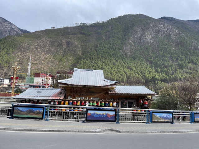 西藏｜到了察隅縣，總算感覺熱鬧了一點