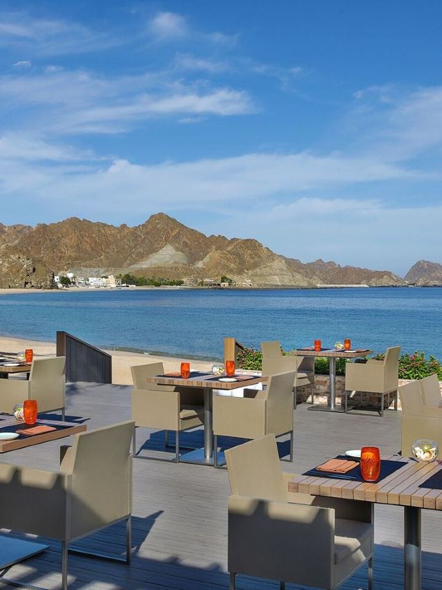 🌟 Sultan's Splendor: Muscat's Finest Stay 🌟