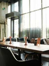 🌟✨ Stylish Stays in Ningbo: Industrial Chic & Java Joy! 🏭☕