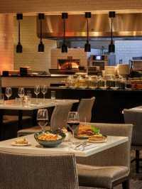 🌟 Cleveland's Comfy Corner: Hilton Downtown Highlights 🛏️🏙️
